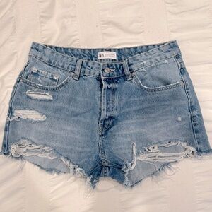 Zara Short Denim Shorts Size 8